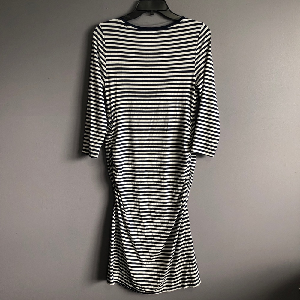 LAST CHANCE š„ Liz Lange Maternity Striped Dress - Picture 6 of 6
